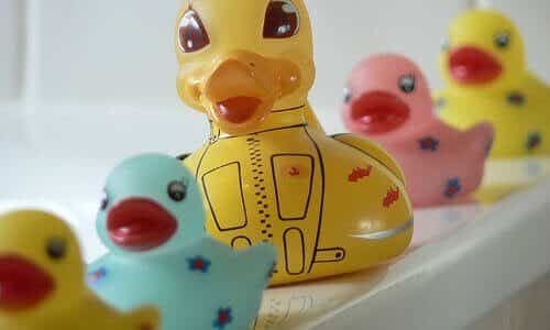 rubber ducks by nick@ | https://www.flickr.com/photos/nic1/2630547965/ via Creative Commons