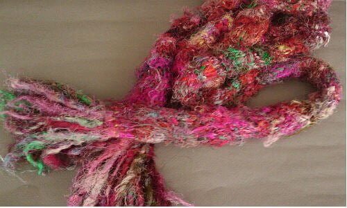 Recycled knit Scarf Recycled Silk Scarf by Diane Wellman (https://www.flickr.com/photos/18581265@N05/4241813229/) via Creative Commoms